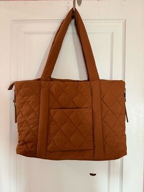 Poppy & Peonies Tote It Quilted Tote in Cognac